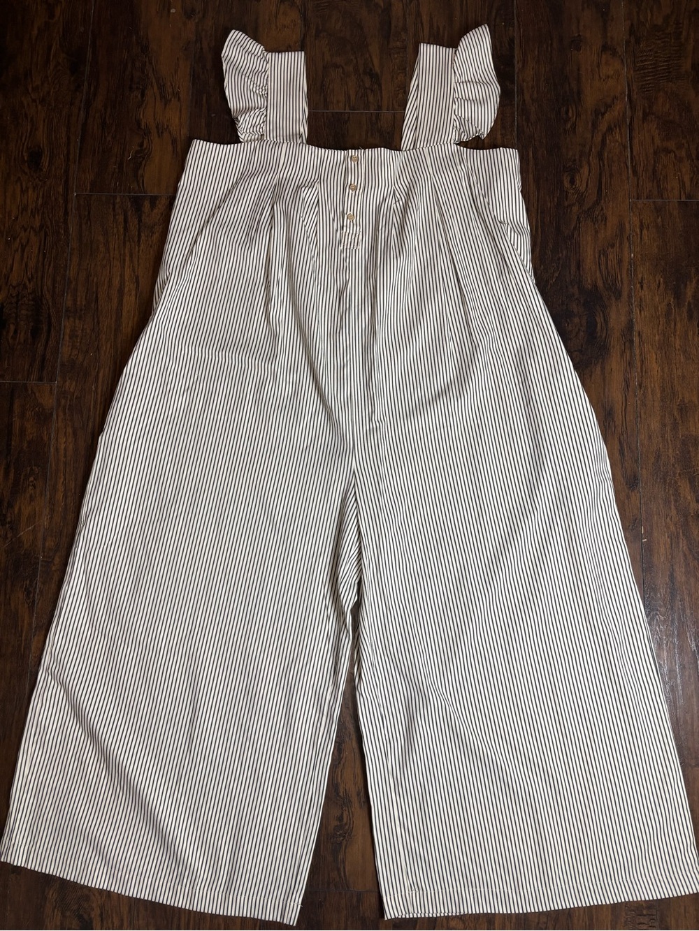 Women’s Striped Wide-Leg Ruffle Jumpsuit in White and Black Size 3XL